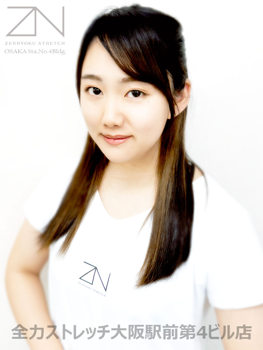 全力ストレッチ大阪駅前第4ビル店セラピスト MOMOKO