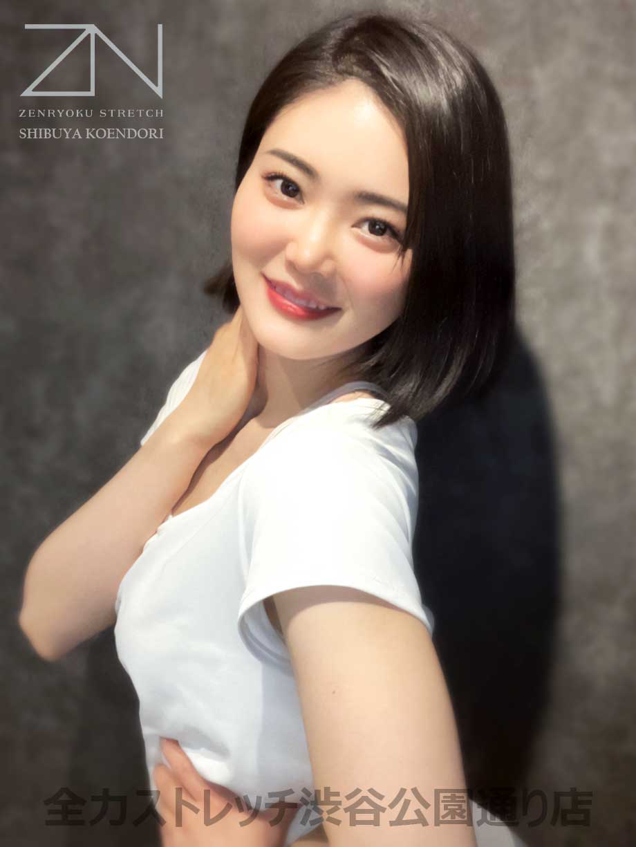 全力ストレッチ渋谷公園通り店セラピスト エミリ